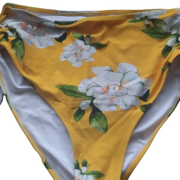 Cupshe swim bikini bottoms - High rise -XXL - Yellow with white floral details - Picture 6 of 9
